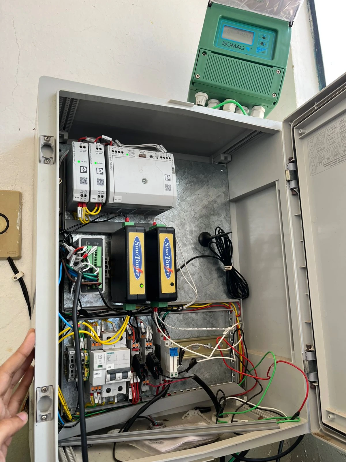 Aplicação real de supressores nos circuitos de instrumentação e controle, sem identificação do cliente